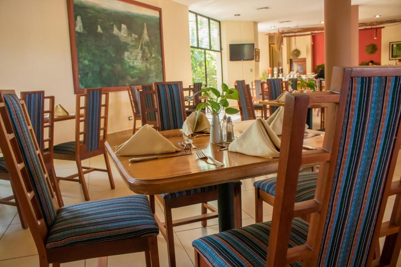 Camino Real Tikal‎ Hotel El Remate Ngoại thất bức ảnh
