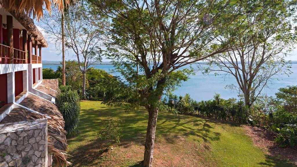 Camino Real Tikal‎ Hotel El Remate Ngoại thất bức ảnh