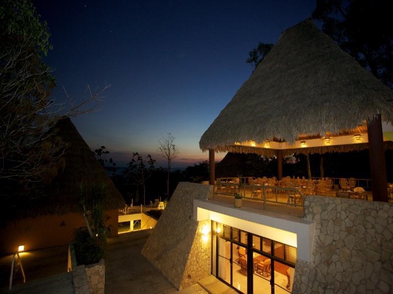 Camino Real Tikal‎ Hotel El Remate Ngoại thất bức ảnh