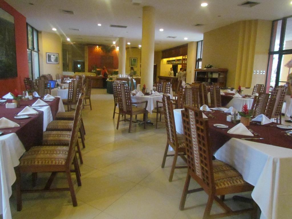 Camino Real Tikal‎ Hotel El Remate Ngoại thất bức ảnh